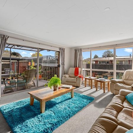 Leave Of Absence - Christchurch Holiday Home Esterno foto