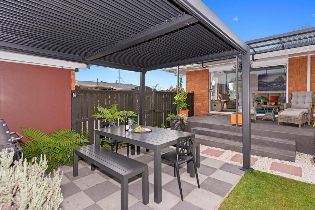 Leave Of Absence - Christchurch Holiday Home Esterno foto