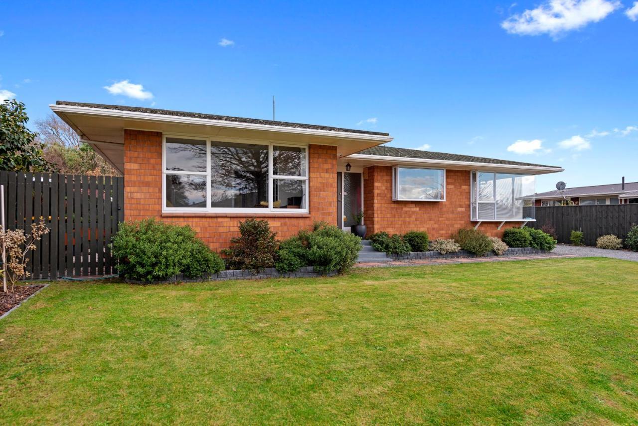 Leave Of Absence - Christchurch Holiday Home Esterno foto