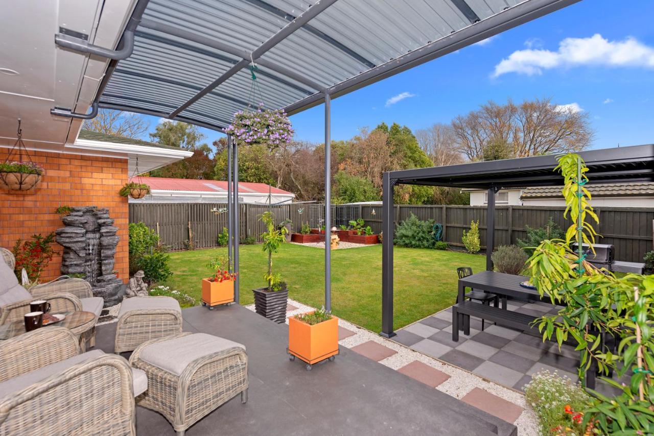 Leave Of Absence - Christchurch Holiday Home Esterno foto